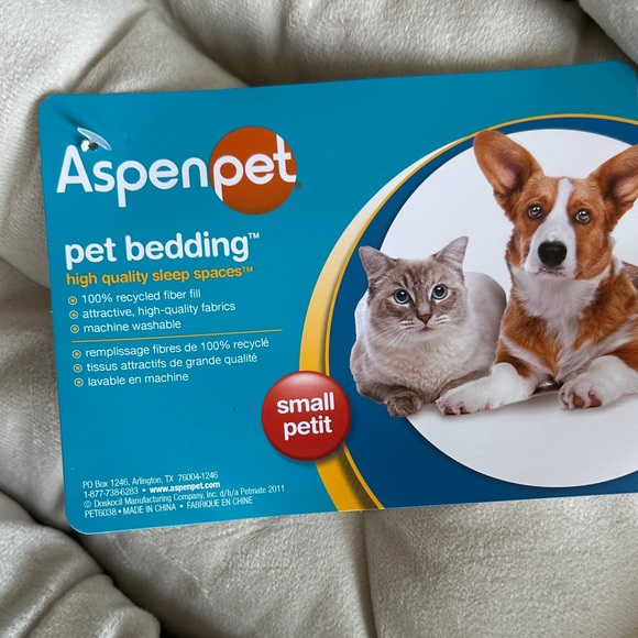 Small Pet Bed - Picture 2 of 5